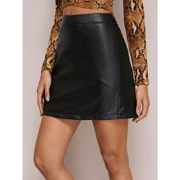 SHEIN Dresses & Skirts - SHEIN Size M‎ Solid Black Faux Leather Mini Skirt Womens High Waist Side Zipper